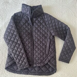 Athleta WHISPER FEATHERLESS PUFFER JACKET - XS purple
